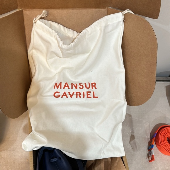 NWT - Mansur Gabriel crossbody mini soft lady bag - Navy - Picture 8 of 9